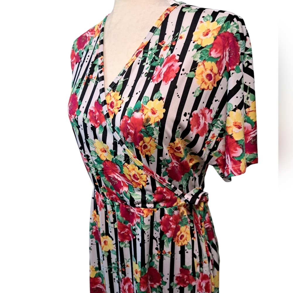 Wrap dress - Picture 2 of 2